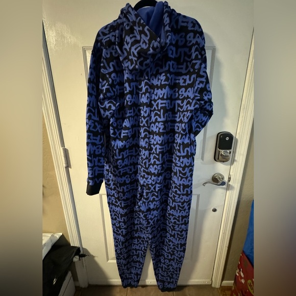 FOREVER SAVAGE HOODED ONESIE Forever Savage x Fenty XL / Men’s Med Unisex EUC - Picture 11 of 14